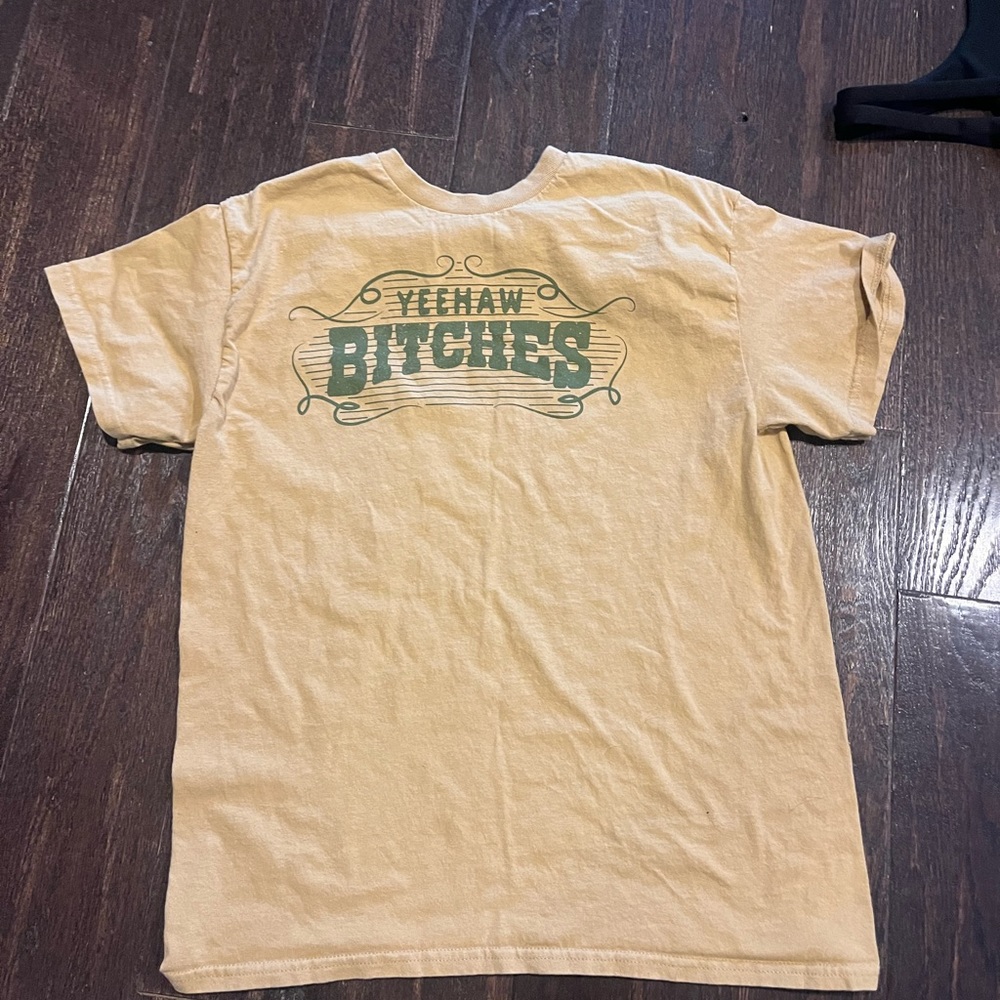 cute shirt! cute for summer and country parties/gatherings!